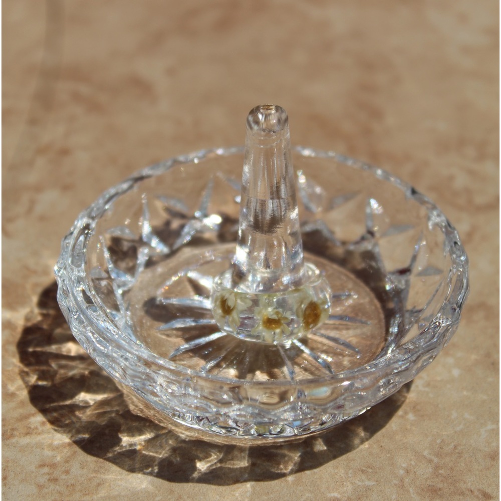 YELLOW REAL FLOWER RING - Picture 3 of 5